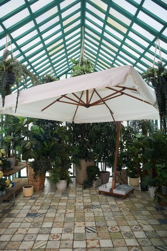 Зонт для кафе MAESTRO 300 квадратный бежевый на боковой опоре