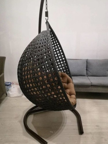 Подвесное кресло LUCCA коричневое из искусственного ротанга