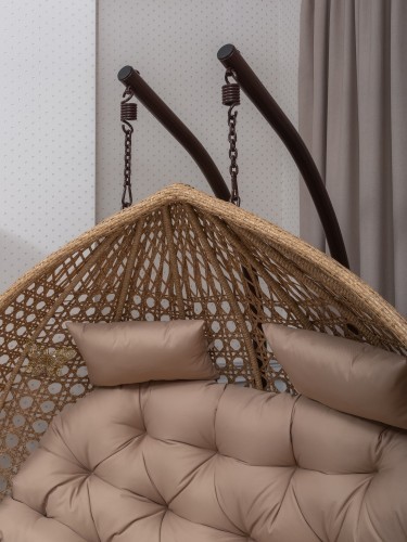 Подвесное кресло FRESCO GRANDE двухместное светло коричневое из искусственного ротанга